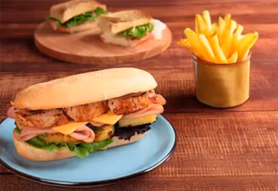 Sándwich de pollo hawaiano - Receta rápida y tropical con pollo Friko