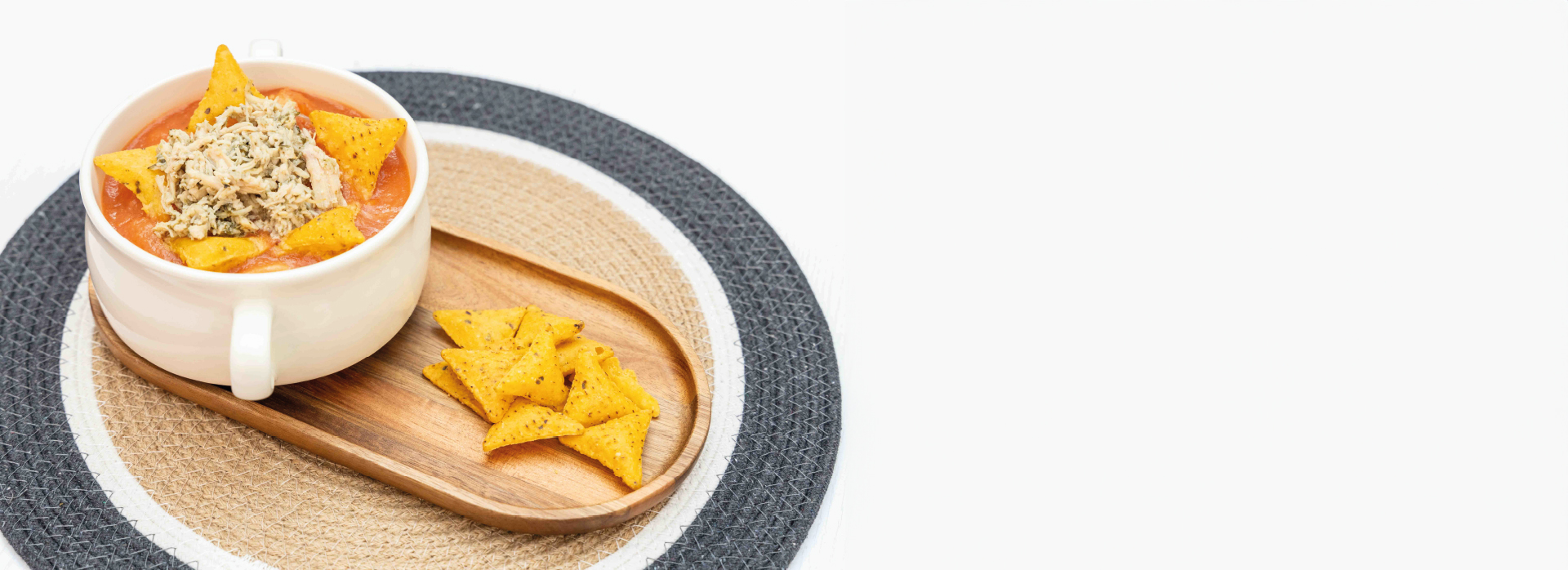 Sopa de tomate con pollo 