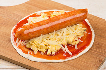 Burrito de chorizo preparación