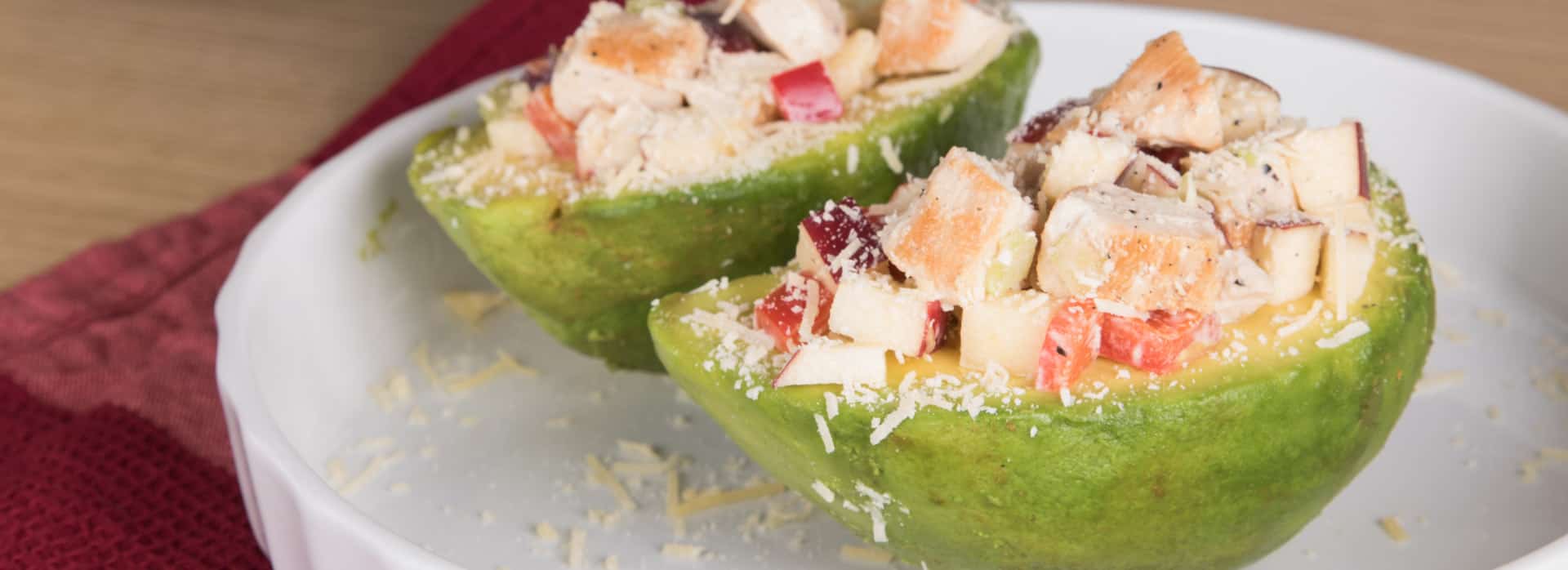 Receta Aguacates rellenos de pollo y vegetales FRIKO 