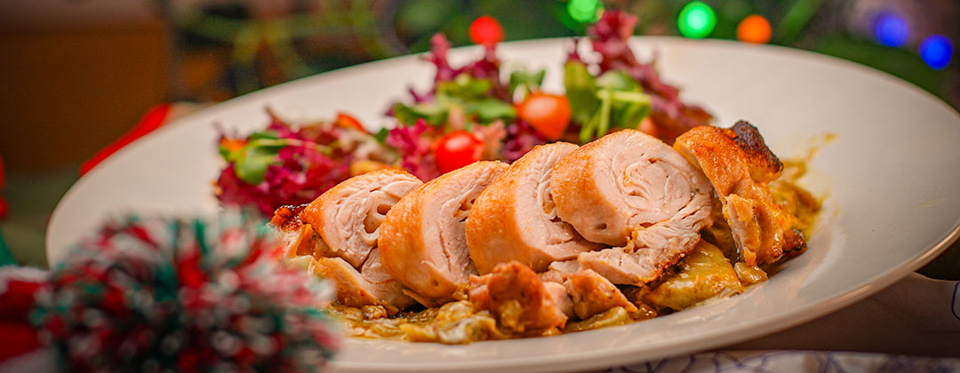 Rollo-de-pollo-en-salsa-de-champiñones 1080X420.jpg