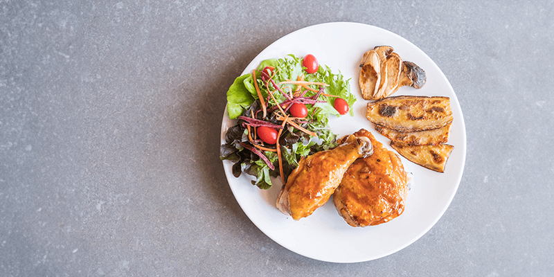 Platos nutritivos con pollo