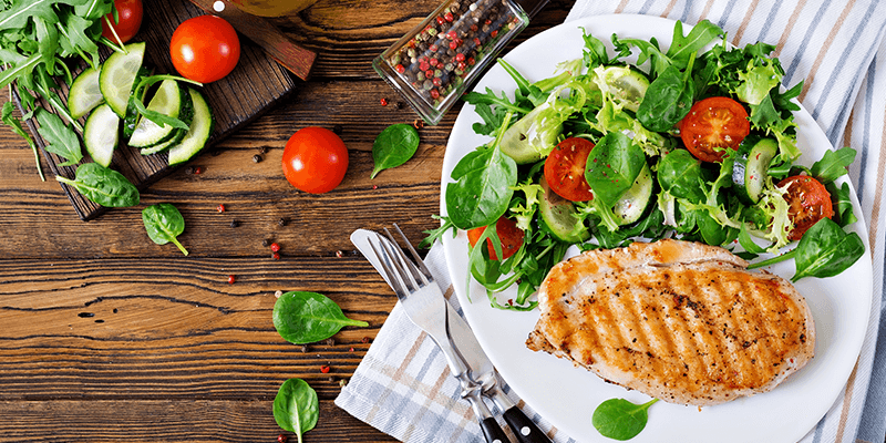 ¿La pechuga de pollo es una carne magra?